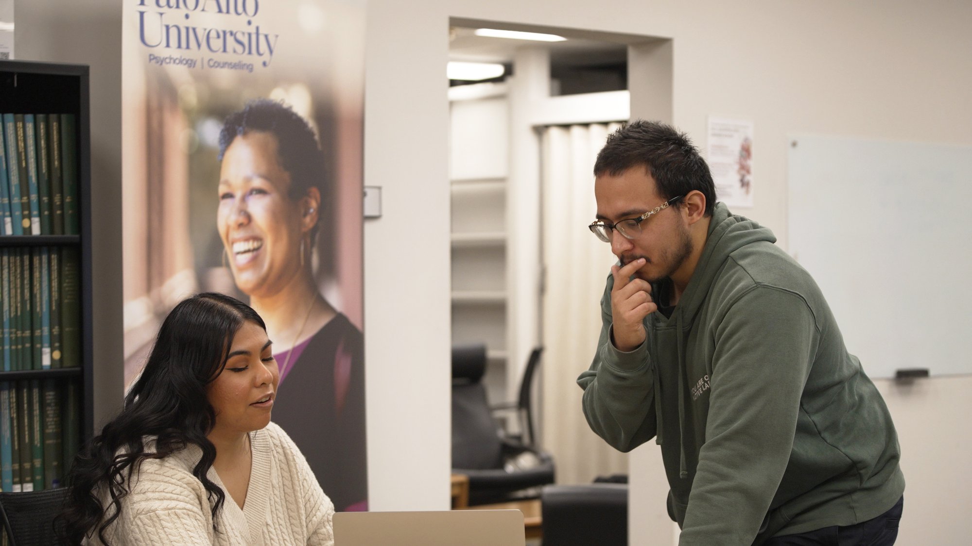 PAU-CAM2-Tripod-Close-up-A20231205-2169 PAU-CAM2-Tripod-Close-up-A20231205-2169